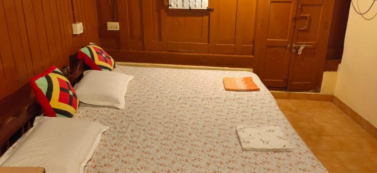 Kuttickattil Pool Home Stay Кумараком Екстер'єр фото